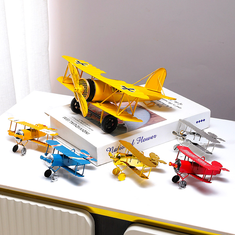 Vintage Metal Airplane Model R - Vintage Collectible Furniture reseña y precio