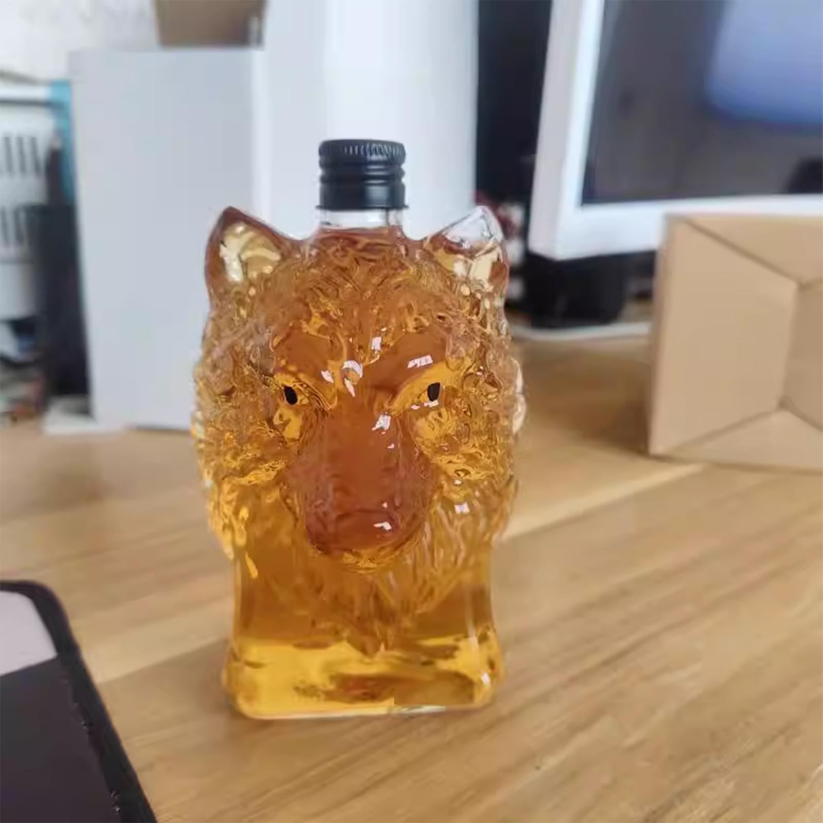Whiskey Bottle Wolf Shape Wine - Vintage Collectible Glass reseña y precio