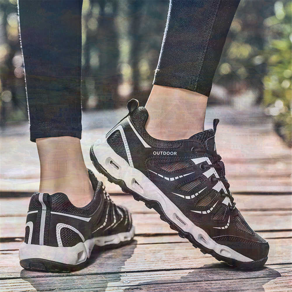 Sumer Round Tip Silver Sneaker - Vintage Collectible Classics reseña y precio