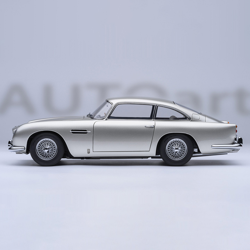 AUTOart 1:18 Scale Diecast All - Vintage Collectible Classics reseña y precio
