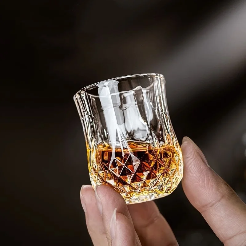 Vintage Diamond Cut Whiskey Gl - Vintage Collectible Glass reseña y precio