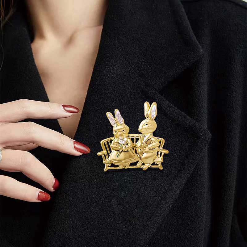 Vintage Matte Gold Color Colle - Vintage Cartoon Collectible reseña y precio