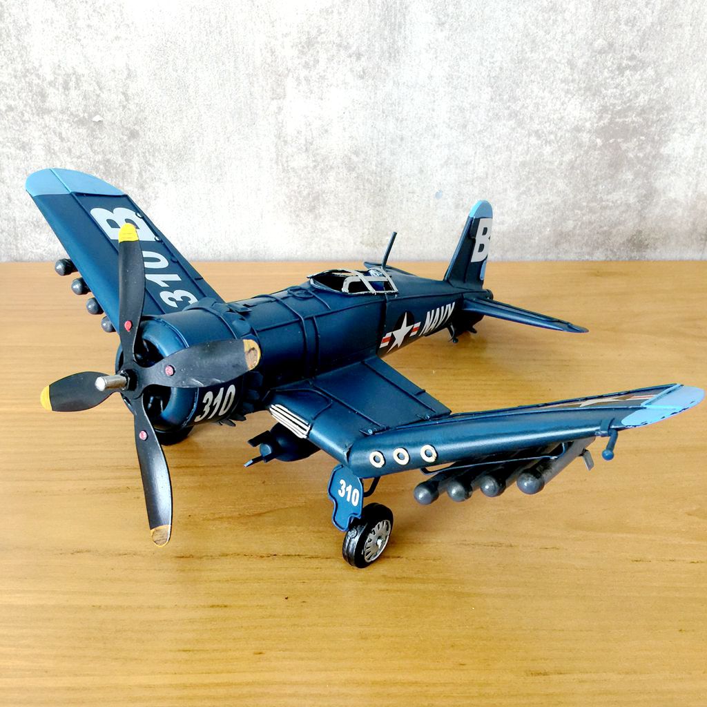 Vintage Ironwork Tin Airplane  - Vintage Collectible Furniture reseña y precio