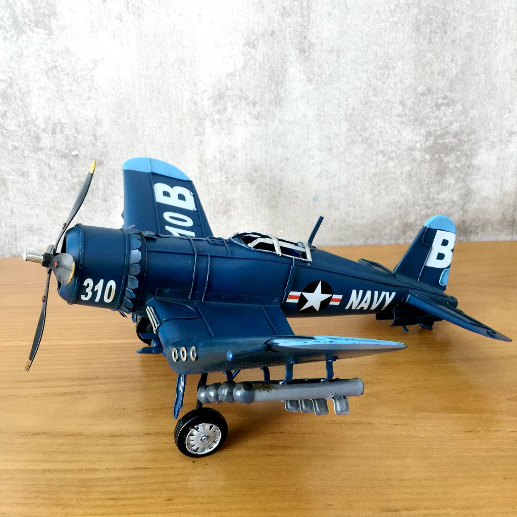 Vintage Ironwork Tin Airplane  - Vintage Collectible Furniture reseña y precio
